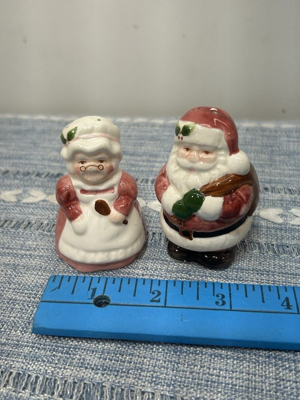Vintage Papel Freelance Santa Mrs Claus Salt Pepper Shakers Christmas Ceramic